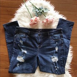 Maurices Distressed skinny jeans size 16